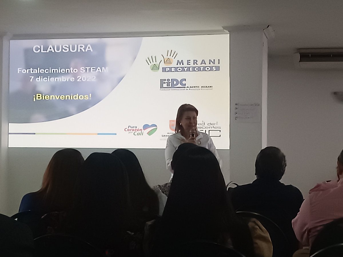 AngelaMariaBoh5's tweet photo. Clausura #EncuentroLideresTicCali https://t.co/LcKR1sAJLJ