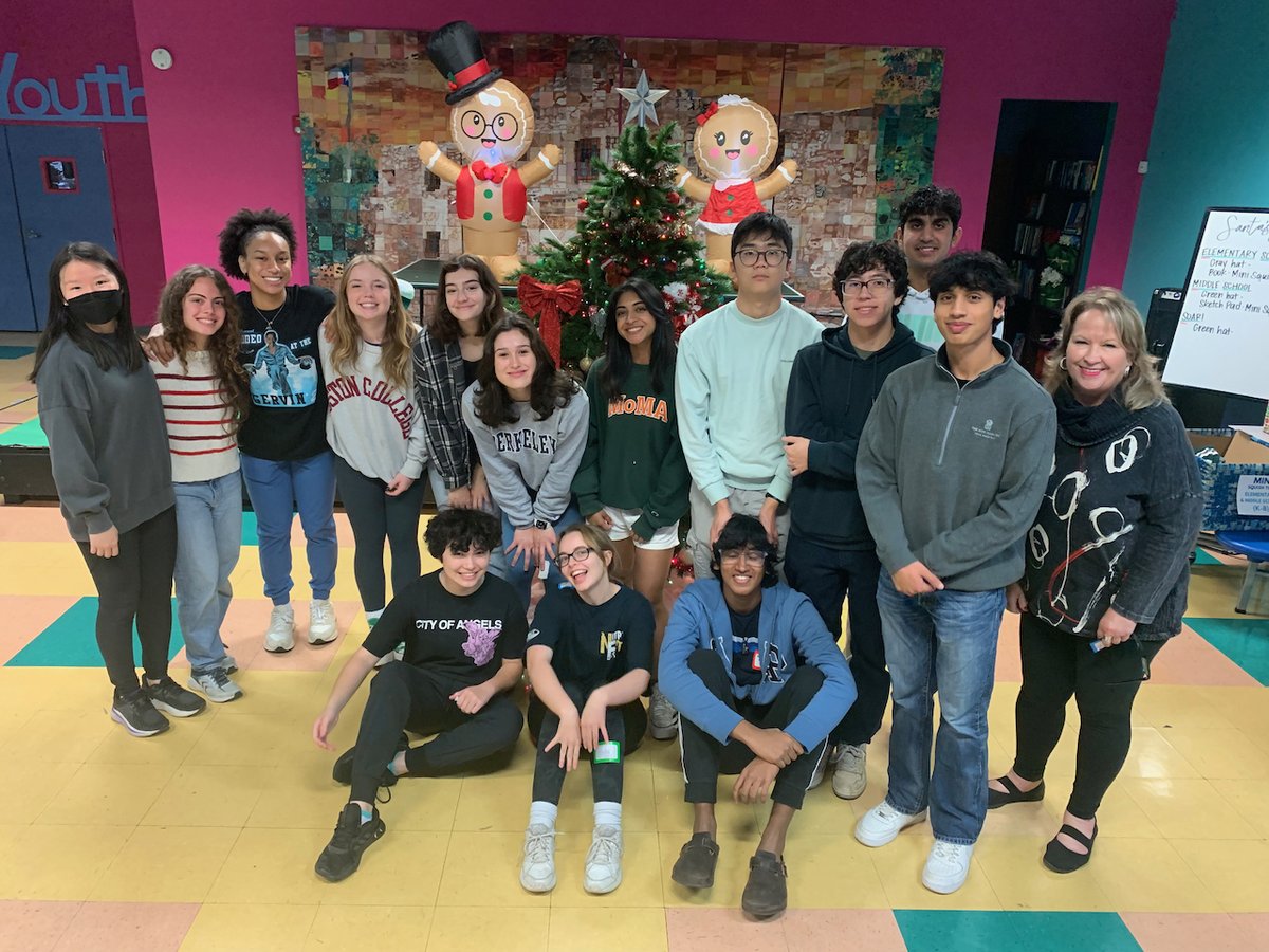 Here's a shoutout to the juniors and seniors in the Keystone chapter of the National Honor Society who volunteered at SA Youth. They wrapped hundreds of gifts for elementary-aged students participating in SA Youth after-school programs. #gocobras