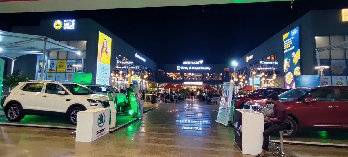 jvidyasagar's tweet photo. #AeroPlaza is very good @RGIAHyd. Supermarket inside, food plaza, Dedicated place for @TSRTCHQ buses, cabs @Olacabs, @Uber, @MeruCabs and #skycabs
You are rising the levels every time. Congrats. #Hyderabad https://t.co/8SCOs5qa4L
