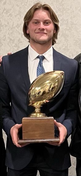 Congratulations to <a href="/Carson8181/">Chris Carson</a> on winning the Paul Longo Wide Receiver Award, Suffolks Most Outstanding Wide Receiver!