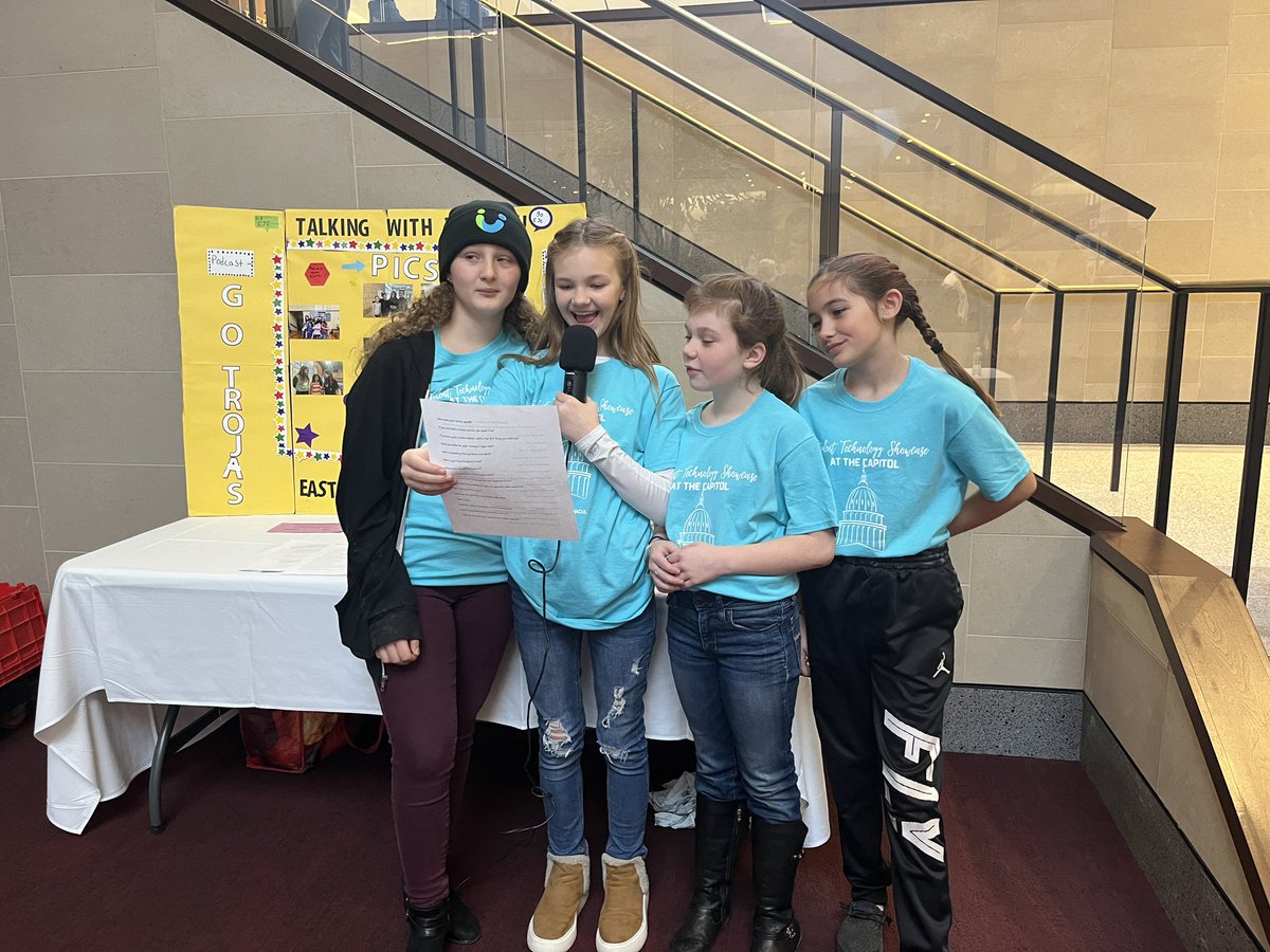 MrsRebandt's tweet photo. We are here and ready at the Michigan State Capitol Heritage Hall building for the @MACUL #maculsts sponsored by #att #ejpride @EastJacksonCS https://t.co/oP0o3OyZtB