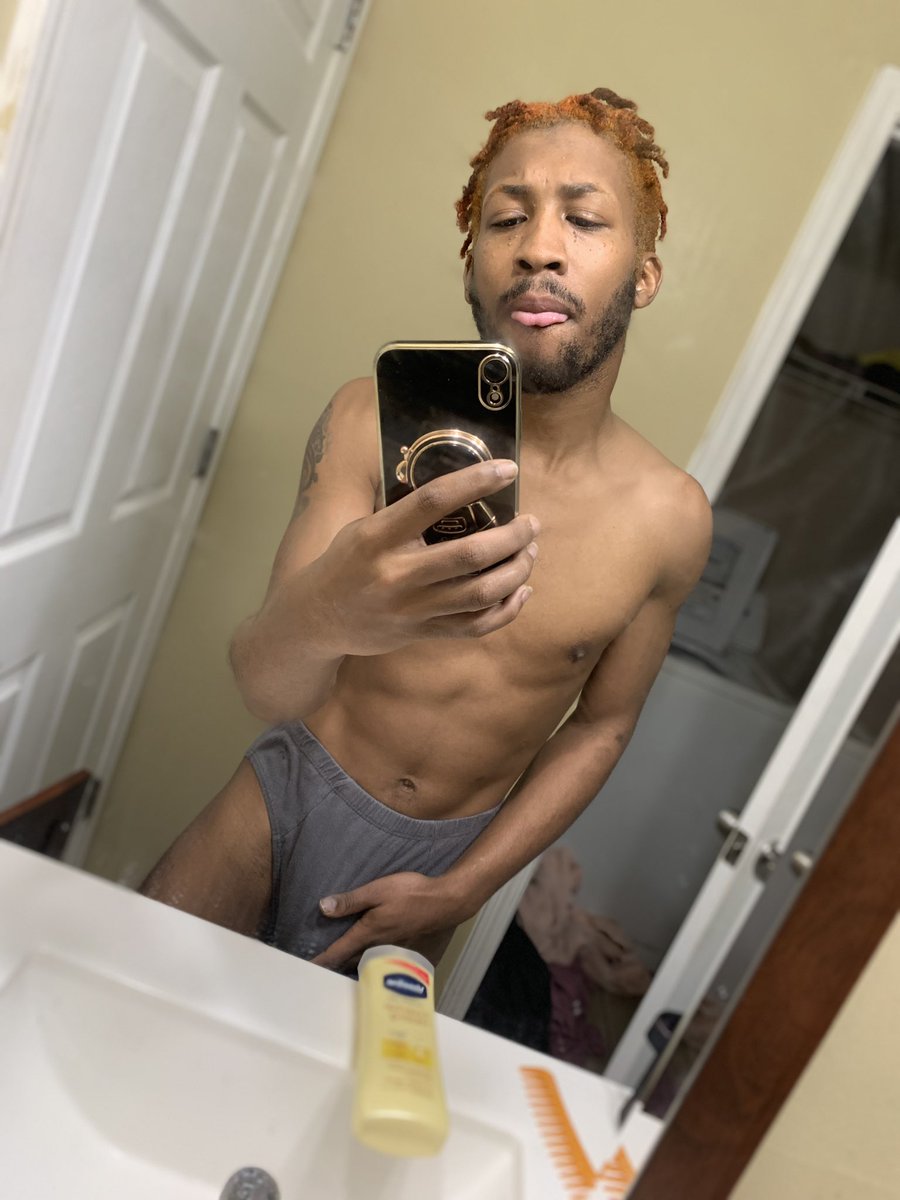 NovvaKaneTTG's tweet photo. Get you a slim bottom bae that can do it all #GoodMorning #RoyalXavier #ISuckDick #ITakeDick I cook clean wash and do my job as a bae https://t.co/mP5ZR24iAX