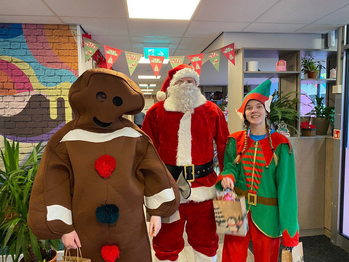 SimonCommScot's tweet photo. HO HO HO we had a visit from Santa Paws to our Trusty Paws vet clinic at our Glasgow Hub today. Thanks to the Gingerbread Man and Santa's elf for also stopping by with treats.

The Gingerbread Man had to  make a swift exit before being eaten up! https://t.co/sKdSm5eyQ8