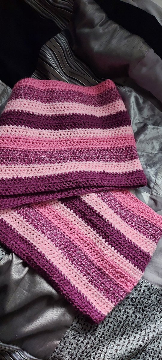 sunshine_bamboo's tweet photo. Been working on Enids Snood from the new netflix hit Wednesday, just the tassles left to do!
#crochet #wednesday #snood https://t.co/xe4UtyYYe5