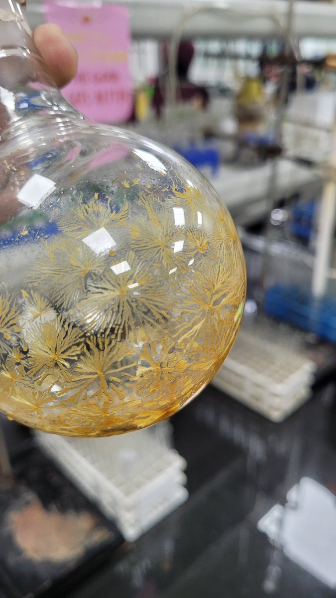 After whole day on column some  beautiful thing is appeared in your RB 
#your_work 🙃🙃
#organic_synthesis