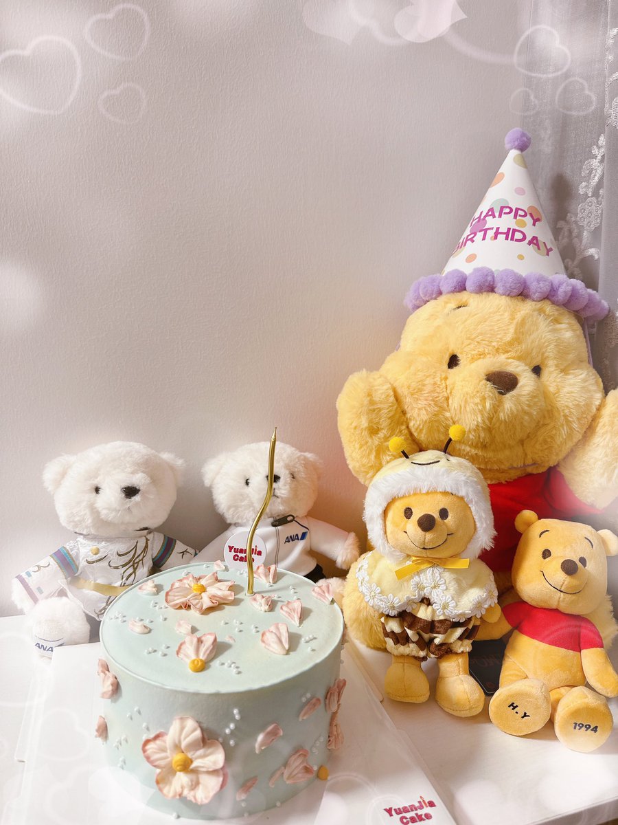 meledyyy's tweet photo. #羽生結弦誕生祭2022
#28さいおめでとうぐり
邀请了许多迪士尼朋友一起吃蛋糕啦！ https://t.co/YNvDub7kHJ
