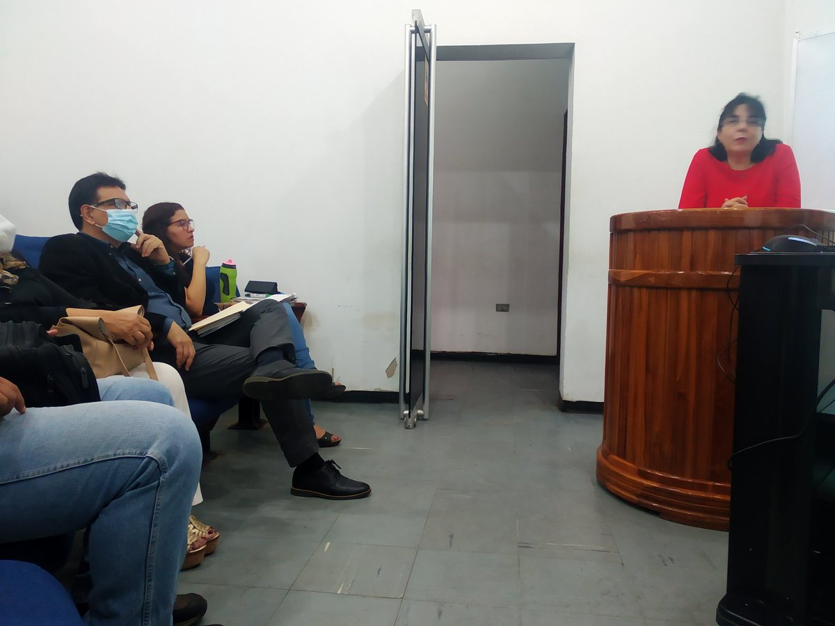 FacIngenieriaUC's tweet photo. #07Dic 
En sesión ordinaria del Consejo de Facultad.
Discutiendo para su aprobación el rediseño curricular bajo el enfoque por competencias. https://t.co/llzpO1L2Q7