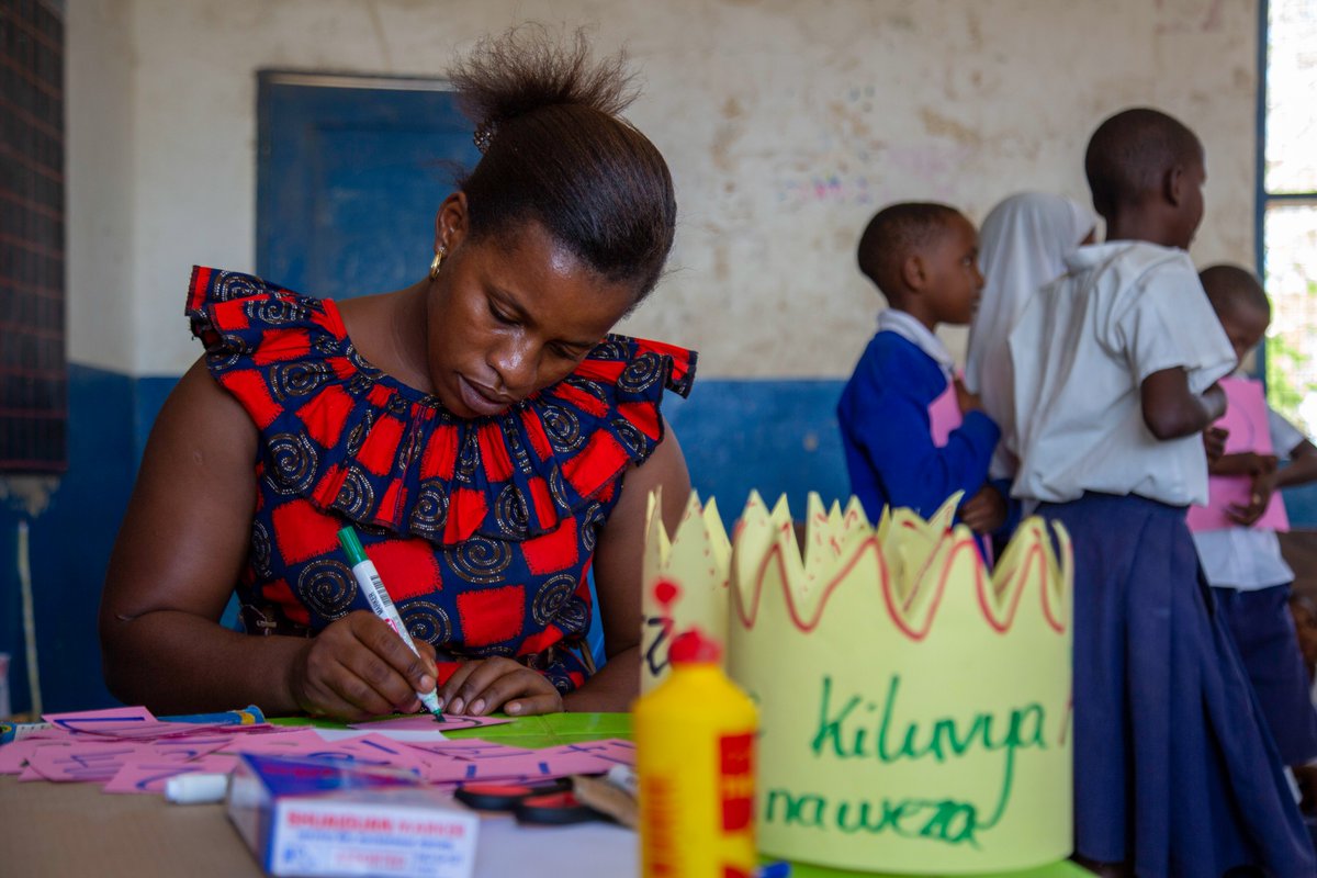 UwezoTanzania's tweet photo. Teachers should prioritize adaptation of new teaching methods especially the ones proved to be the best in supporting children learning.#FromSchoolingToLearning https://t.co/PcVdJnGsqz