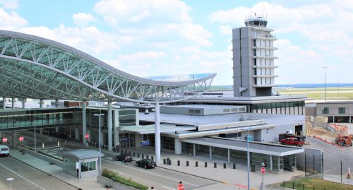 #727: Air mobility grants through <a href="/FlyGRFord/">Gerald R. Ford International Airport</a>, preliminary <a href="/NTSB/">NTSB</a> report on airshow collision, F-22 Raptor, B777X engine issue, <a href="/Delta/">Delta</a> "me too" pilots contract, F-16 crash. bit.ly/3utP02A