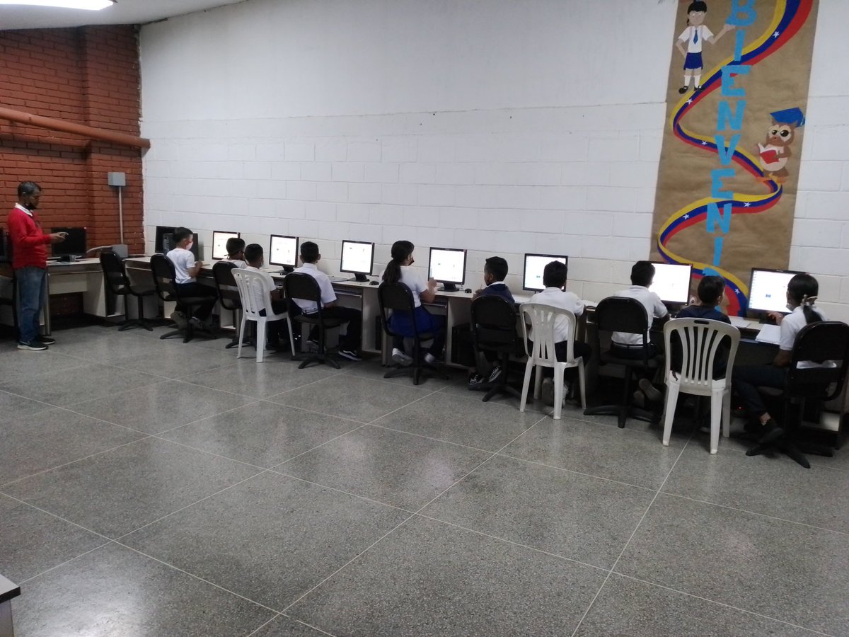 CbitLopezAveled's tweet photo. #07Dic Inicia atención a los alumnos de 6to grado sección A del docente Mauricio Marrufo con los números romanos.
@_LaAvanzadora 
@leivi24 
@leoalvacabrera 
@pedrogordon2121 
@FundabitAragua https://t.co/zsZM4ZtO84