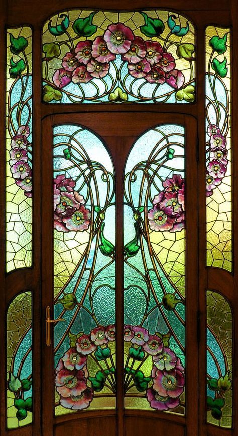 lavieestbelIe's tweet image. Stained glass is so pretty