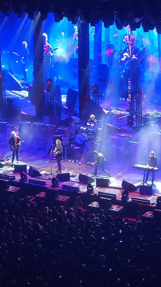 Robert Smith's reaction to train strike action scheduled for one of the Wembley shows:
"WHAT CAN WE DO?APART FROM BRING DOWN THE GOVERNMENT IN THE NEXT TWO WEEKS...SUGGESTIONS?"

Good man! I just want to give him a big hug.
<a href="/thecure/">The Cure</a> <a href="/leedsarena/">Leeds Arena</a>
#thecure #SupportRailWorkers