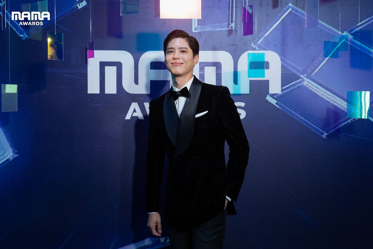 22.12.07
[#2022MAMA_Moment] Photo Time #parkbogum #박보검

Additional special photos for who already miss the moments of 2022 MAMA AWARDS!🤗

World’s No.1 K-POP Awards
2022 MAMA AWARDS

#2022MAMA
#MAMAAWARDS
#2022MAMAAWARDS