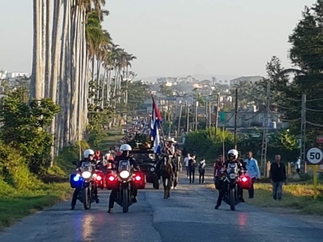 YamileRamosCord's tweet photo. Por nuestros héroes y mártires marchamos este 7 de diciembre en #PinardelRío.  Gloria Eterna para Antonio Maceo y su ayudante Panchito Gómez Toro. #CubaViveEnSuHistoria https://t.co/oFXqV6bGsZ