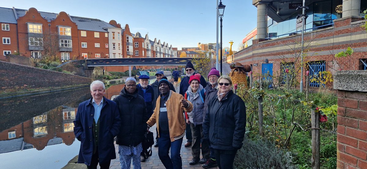 run_taz's tweet photo. Weekly walk sessions to combat loneliness, overcome social isolation, improve mental and physical health, overcome social and cultural barriers to activity, create friendships &amp; improving people lives.

#socialprescribing 
@canalrivertrust 
#lifesbetterbywater 
#walkwithadoctor https://t.co/8efRxK3G18
