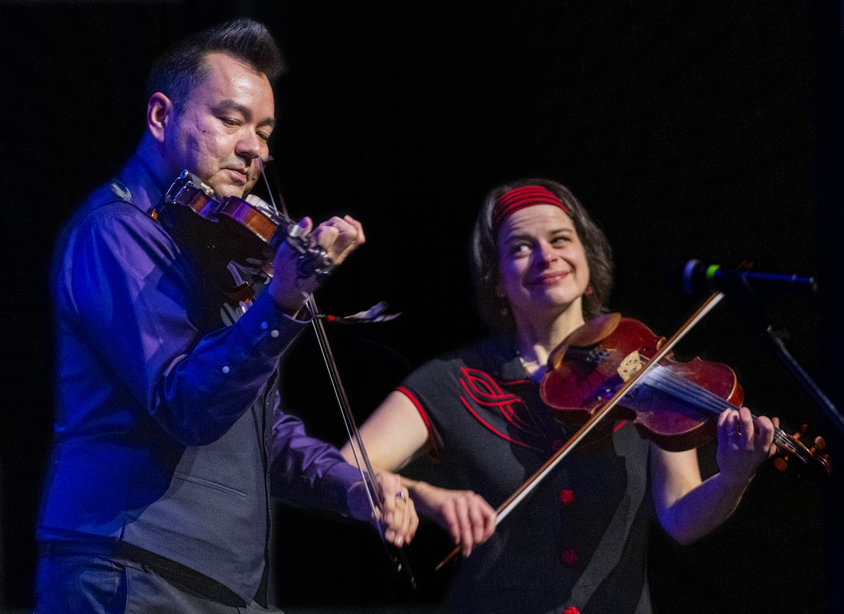 YukonArtsCentre's tweet image. Ashley MacIsaac and Kyle Waymouth performed to a sold out crowd on Dec. 5, with the Yukon Fiddleheads and Boyd Benjamin making guest appearances. Mike Thomas photos. #fiddle #ashleymacisaac #fiddlers