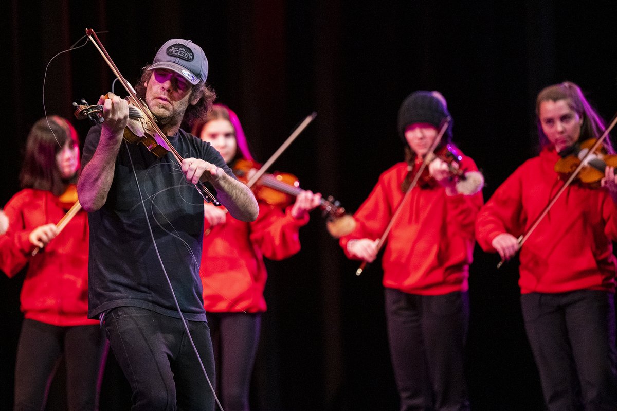 YukonArtsCentre's tweet image. Ashley MacIsaac and Kyle Waymouth performed to a sold out crowd on Dec. 5, with the Yukon Fiddleheads and Boyd Benjamin making guest appearances. Mike Thomas photos. #fiddle #ashleymacisaac #fiddlers