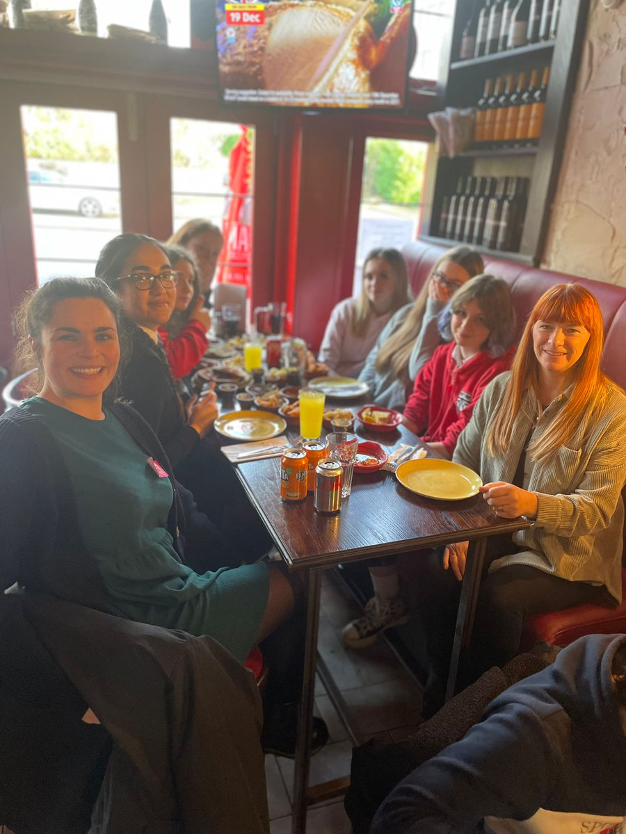 Our Whitehill Spanish classes had a delicioso afternoon enjoying a traditional Spanish tapas meal. You were an absolute credit to the school and we all left full to the brim! 😋🥘
Keep up all of your hard work in Spanish! 👏🇪🇸 <a href="/WhitehillSec/">Whitehill Secondary</a> <a href="/WhitehillLangs/">Whitehill Languages</a> <a href="/HBrunton13/">HBrunton</a>