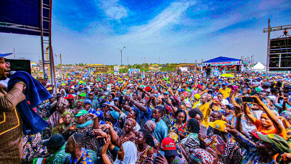 rajackson86's tweet photo. We recovered Osun,
We’ll recover Nigeria.
#RecoverOsunWithAtiku
#RecoverNigeria https://t.co/yvsUfZeD1v