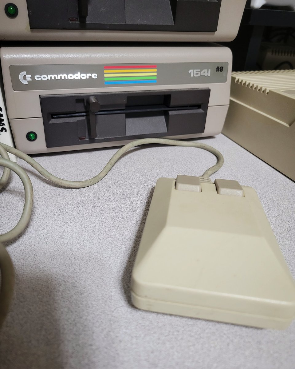 ikubex's tweet photo. Woot...finally part of the C64 1531 mouse club! 🖱🤗
#commodore #commodore64 #c64games #c64gaming #c64 #cbm #cbm64 #commodoregames #commodore64games #8bit #8bitgames #retrocomputing https://t.co/dJxV0Jmuu0