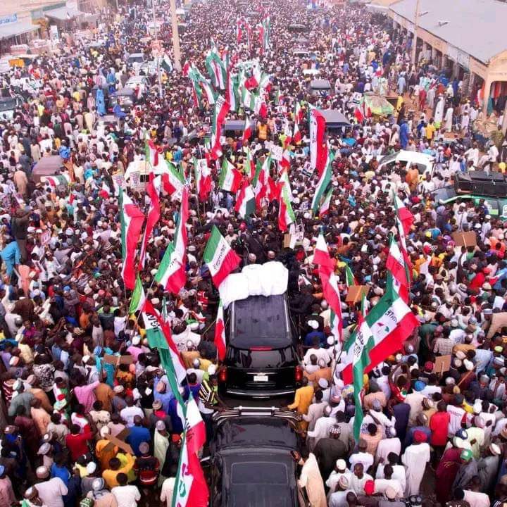 PDPNewEraLagos's tweet photo. An electrifying turn out in Osun state 

Osun says we #RecoverNigeria and #onlyAtiku can do it https://t.co/fLZyENfXAc