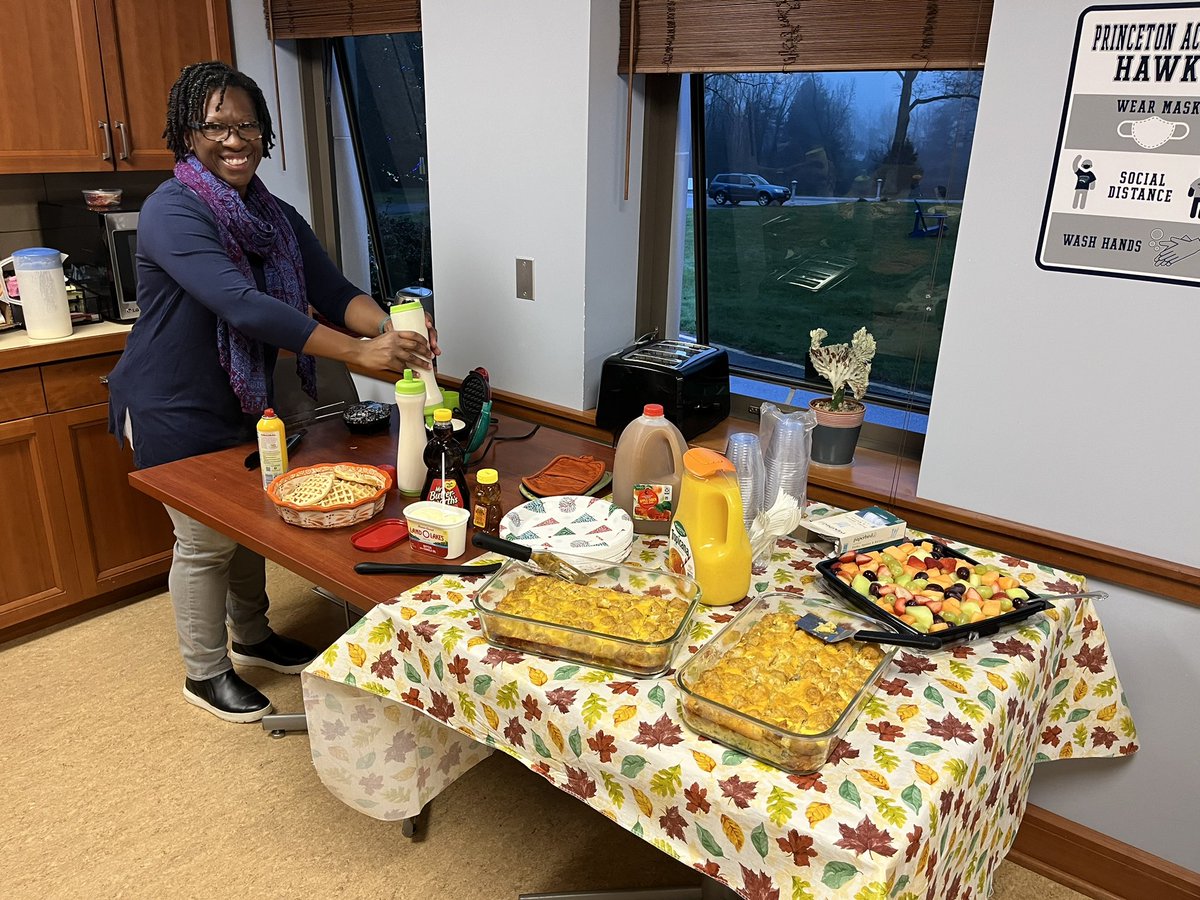 rikdugan's tweet photo. Every Wednesday @PrincetonAcadSH our faculty & staff prepare breakfast for each other. I am so #grateful for our loving Team of #educators who care for our students and care for one another, heart & soul. This is #PASHFamily. https://t.co/EHczEbNeF3