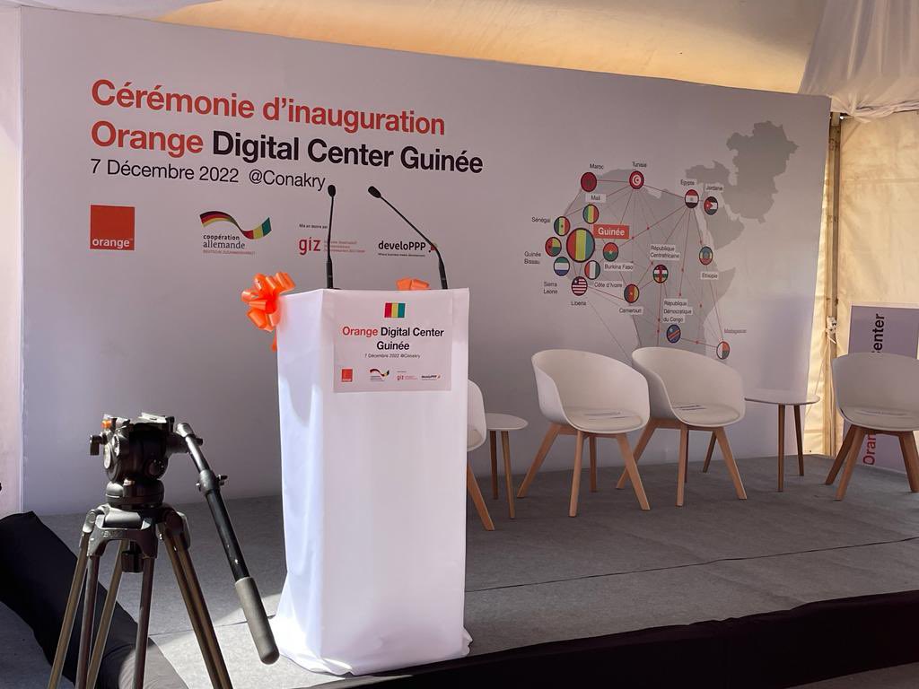 Kmed79's tweet photo. @orangeguinee_gn inaugure officiellement son #OrangeDigitalCenter et lance les travaux de construction de son nouveau siège social. Deux événements qui caractérisent son engagement et sa volonté à accompagner le développement socio-économique de la Guinée 🇬🇳 #ProudtobeOrange https://t.co/vyLxJZ3A0Q