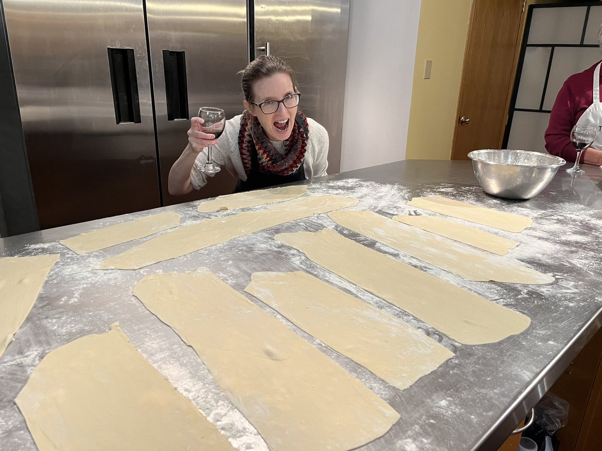 Ashley Robinson tweet media