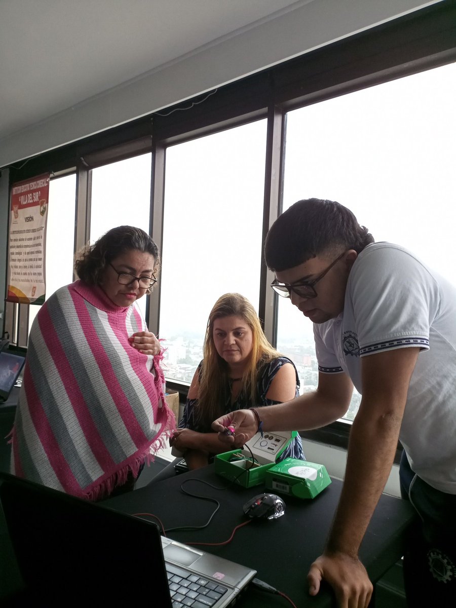 MauricioGomezV8's tweet photo. #EncuentroLideresTicCali
@Educacion_cali
@RedTiCali
@meraniProyectos
Los Video juegos se convierten en una estrategia de la gamificación del conocimiento. Huerta interactiva IETI Veinte de Julio https://t.co/KYdmad2AiY