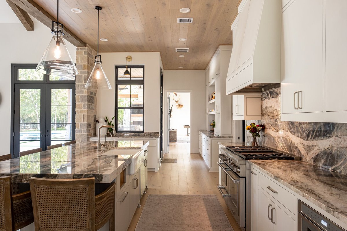 fairmontCustHms's tweet photo. A view into the kitchen of our latest custom home build! What's your favorite part?
https://t.co/33GIVXFVsA
#customhomesfulbrook #customhomesfulshear #customhomeskaty #customhombuilder #designbuildhomes #fulbrook https://t.co/FSec6oOHgI