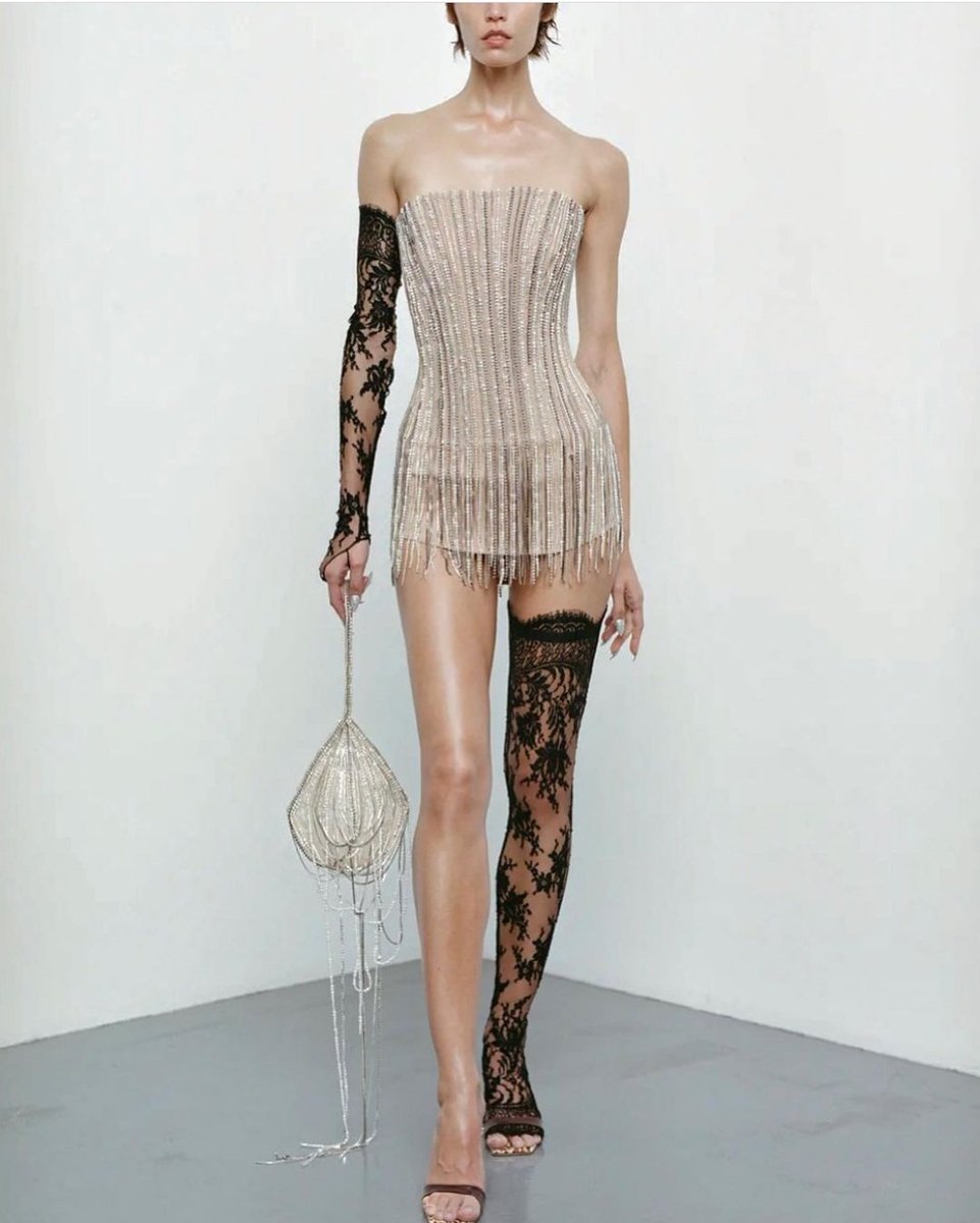 devilwearsYSL_'s tweet photo. frolov fw 22 couture https://t.co/yeVzTkr1dP