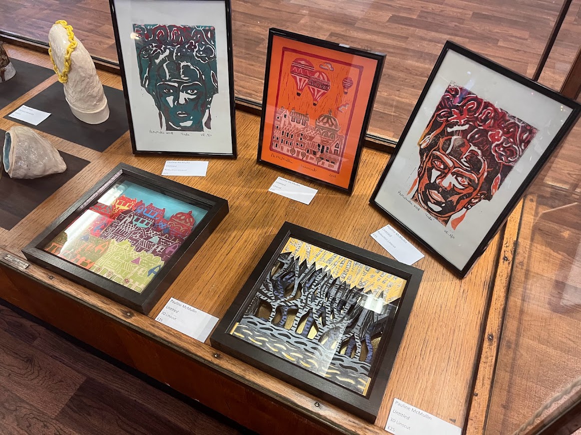 🎼On the tenth day of Affordable Artmas, Sun Pier House presented to me...

A series of linoprints and screenprints by Louise Nevett &amp; a mixture of 2D and 3D prints by Pauline McMullin.

Open: Weds-Sat - 10am-4pm

#Medway #MedwayArts #KentArts #AffordableArtShow #SunPierHouse