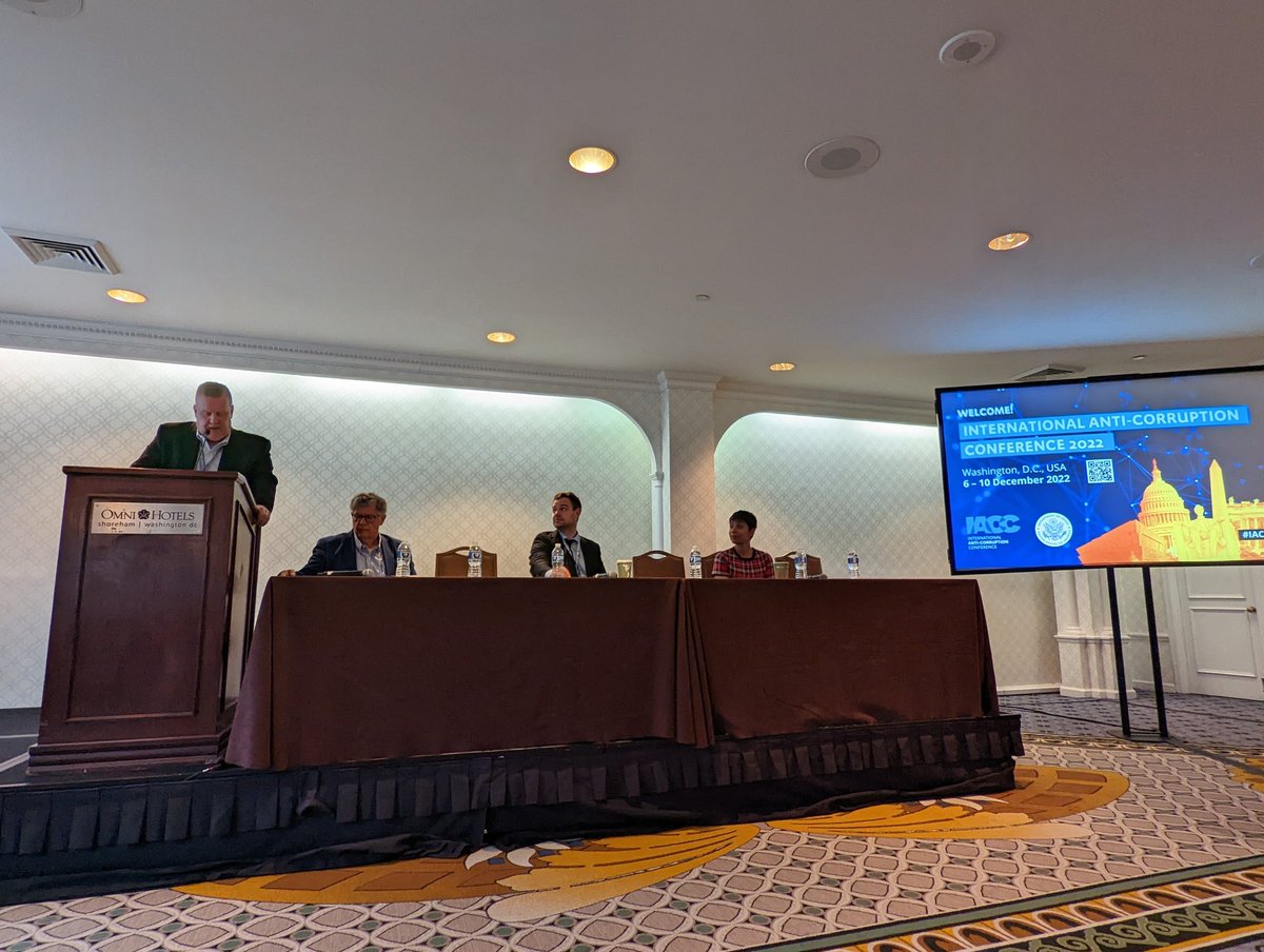 ENelleDavis's tweet photo. Big question for the panel -- how do you verify your data? No easy answer. As best as you can, you cannot rely on only one source. Compare data, documents, &amp; research. https://t.co/zuOz1gOYsj