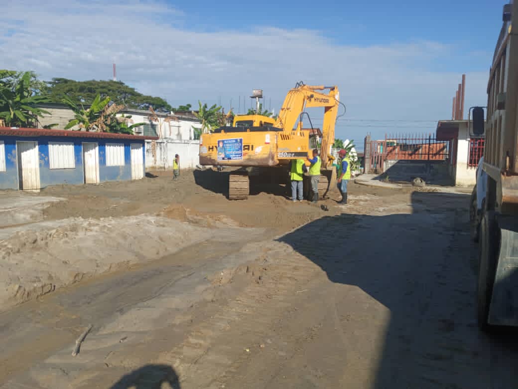 Alcalde_ASuarez's tweet photo. #07Dic Con gran esfuerzo hemos recuperado la máquina Hyundai 250JUMBO para el beneficio de nuestro municipio.

Nuestra gestión se caracteriza por priorizar y beneficiar siempre a nuestro pueblo y con mucha dedicación lo estamos logrando.

Unidos por el Cambio.
#Mérida #Venezuela https://t.co/mESkd9KKak