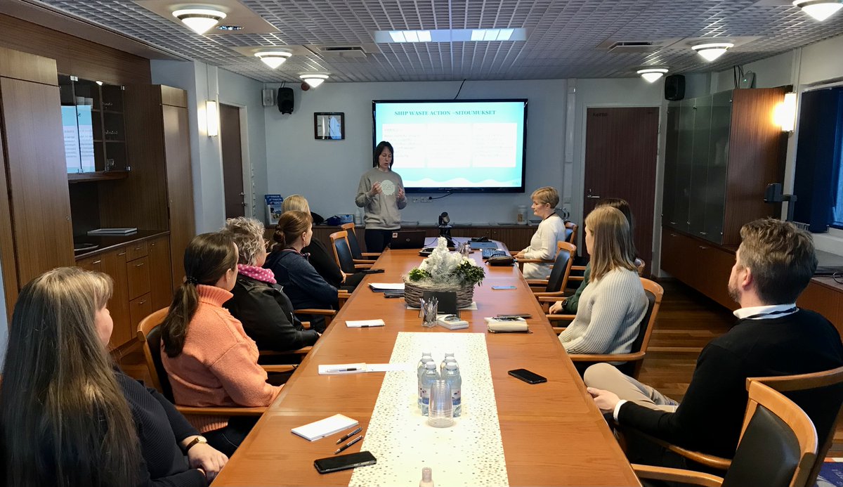 ShipWasteAction in action!
2020 HaminaKotkan satamaan purki jätevesiä 3 rahtilaivaa, 2022 jo 47. Tänään ⁦@BSAG_⁩ ja ⁦<a href="/haminakotka/">Port of HaminaKotka Ltd</a>⁩ kokosi paikalliset toimijat. Yhteistyöllä saamme 2023 vielä enemmän ravinteita hyötykäyttöön, ei Itämereen.
#ShipWasteAction #Itämeri