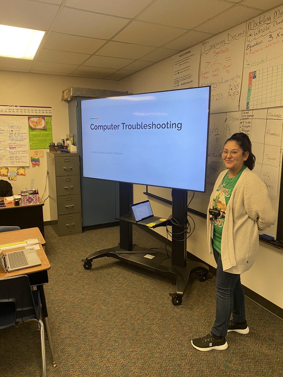 MrVillatoro6's tweet image. Another great night teaching parents! Ending the semester with computer troubleshooting. 💻⌨️ @IrvingISD @IISDTechService @AELIrvingISD Thank you for having us! We hope to work with more parents very soon!! #IISDTech