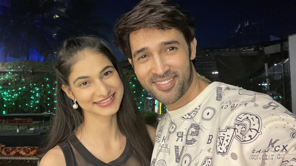 Sister Love 🤗❤️ #brothersisterlove #karansharma