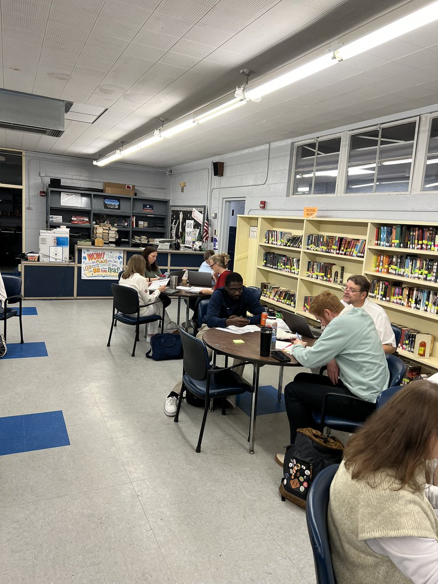 FultondaleHigh's tweet photo. Diving Deep into John Hattie’s work in our FHS Weekly PLC this morning! @JEFCOED @LeslieCRichard2 @Jefcoed6_12 https://t.co/hJQlctWQQk