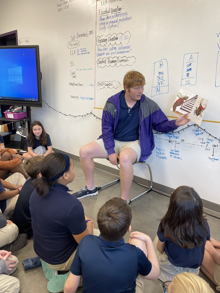 We were very excited to have some of our football buddies come read to classes yesterday! 💜💛🐝📕