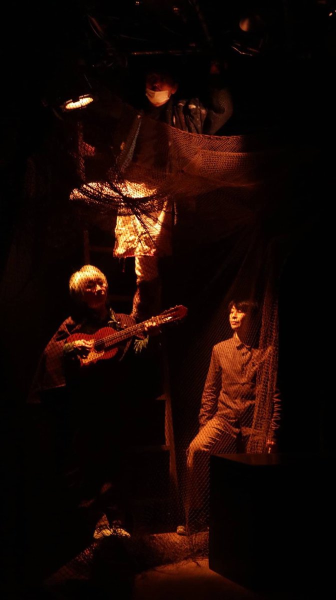 #夜おれ #初日 公演（銀チーム）
💮満員御礼💮
ご来場いただき、誠にありがとうございました！

明日以降の公演も
《公演前日の23:59まで》は、カンフェティでご購入可能です！

お申し込みはこちらから↓
【会場観覧チケット】 
confetti-web.com/zoromeha

↓場当たり写真✨