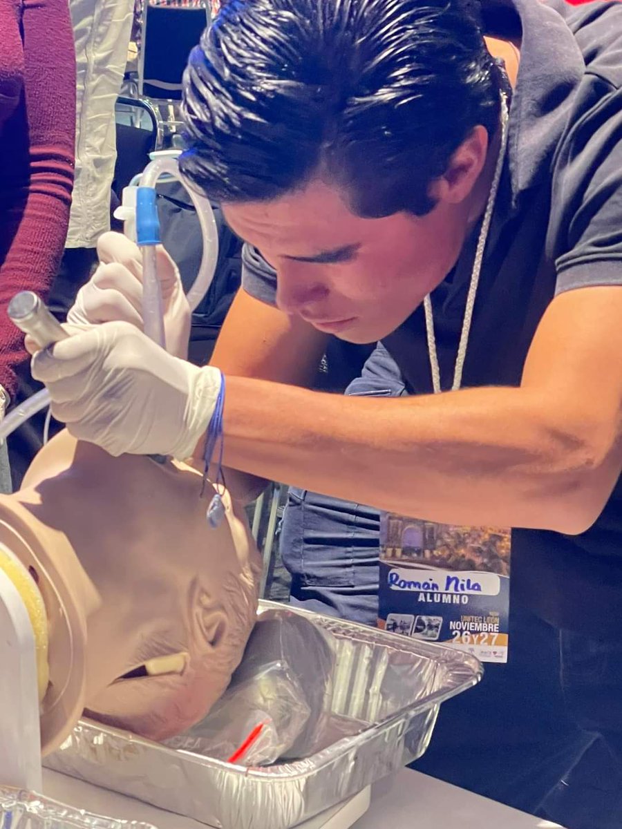 LaViaAerea's tweet photo. Taller de #VíaAérea con la #TécnicaSALAD, durante el 2⁰ Simposio de Urgencias de León. 

#SALAD #SALADTechnique #Airway #Intubati https://t.co/sS8gpcVn7K