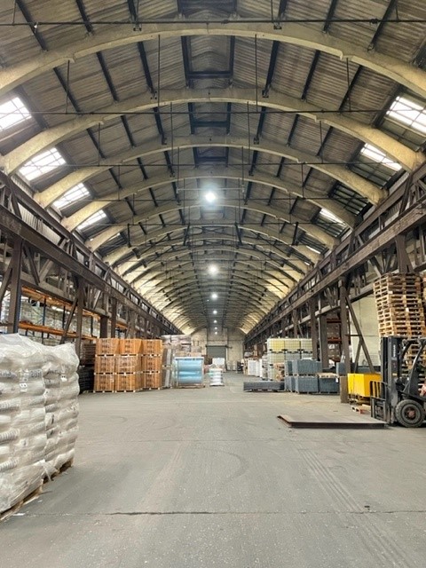 With Christmas just around the corner, are you struggling with warehousing space for your safety/buffer stock? 

👀 We have immediate space available at our Hull site. 

#warehousing #logistics #christmas #space #storage #supplychain #warehousesolutions