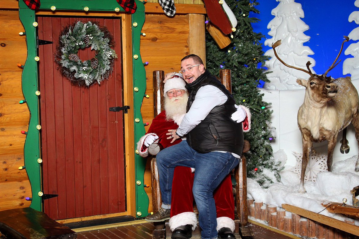 UlsterFirearms's tweet photo. ’TIS THE SEASON TO BE JOLLY 🎶 Our annual “10 Days Of Christmas” sale is upon us!! Store-wide savings on most brands &amp; FREE giveaways!! Stay tuned, we love you all, God bless &amp; as always…let freedom ring!! #PoorSantasLap #ThemKneesAreStrong #RyansFAT
.
.
.
.
#ulsterfirerms https://t.co/JXt5W4cxYF