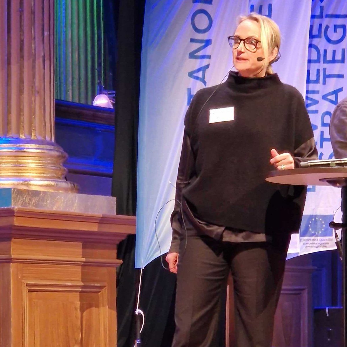 Charlotte Blomberg, <a href="/VatgasSverige/">Vätgas Sverige</a>: I nuläget finns planer på totalt 60-65 tankstationer för vätgas i Sverige de närmaste åren och runt det dubbla på lite längre sikt. Fordonssidan? Finns 50-tal vätgasfordon i Sverige. Serieproduktion av tunga vätgasfordon på gång. #biodrivtinget