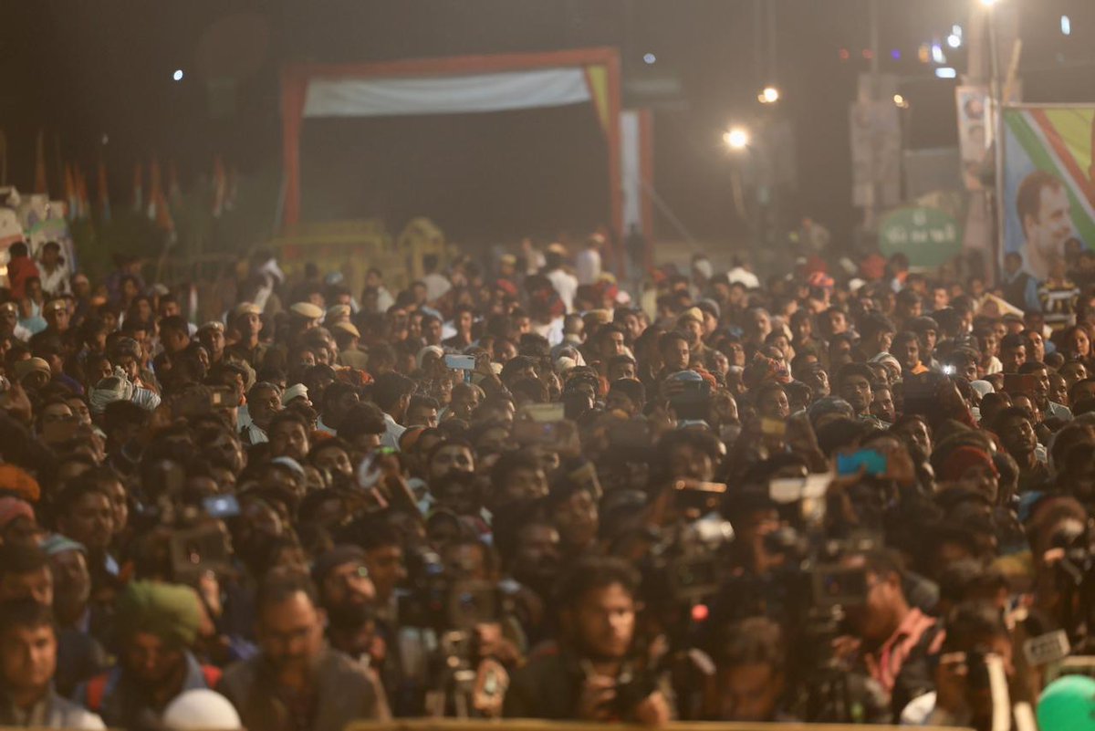 INCIndia's tweet photo. आपका यह 'विश्वास' ही हमारे 'आत्मविश्वास' को बढ़ा रहा है...इस शक्ति के बूते भारत को जोड़कर रहेंगे। 

#BharatJodoYatra https://t.co/VDVfbAHjeB