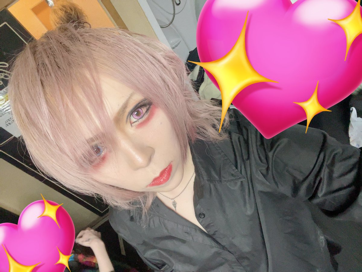 revaless_kasumi's tweet photo. 新宿Club scienceお疲れ様でした！
ようすけ君おたおめでした！
※バタバタしてちゃんと本人に言えてないw

見てくれた皆様ありがとうございました！

今日のヘアメは普段と雰囲気変えてみましたが如何でしょう？ https://t.co/eNcqGMhF41