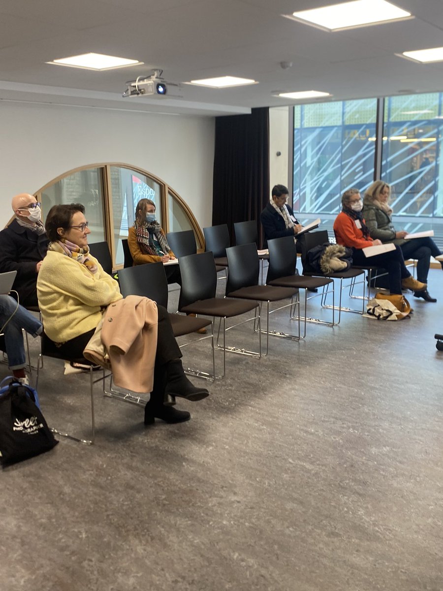ThibeauPauline's tweet photo. #tne @finistere_29 Atelier 6 : projets de classe européenne : découvrez le dispositif #eTwinning @eTwinningFrance Comment et pourquoi se lancer dans un projet avec d’autres établissements en #europe ?L’intérêt du #modeprojet avec le #numérique dans sa pratique pédagogique. https://t.co/ZntDuIwjeG