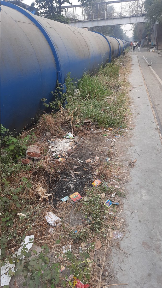 SonaliG83181128's tweet photo. Dear @mybmcWardT  the tansa pipeline #cyclingroad in mulund west is crying for cleansing. Where are the bins? Where are the cleaners?
@MumbaiPolice when will you resume #sundaystreet on the pipeline road?
@swatchhbharat https://t.co/EPDoBDTCll
