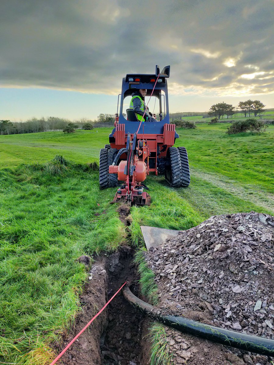 Here we go...mainline going in @PointatPolzeath @GrnIrrigation @IrritechLimited #greenkeeper #cornwall #irrigation 🏌️🏄💪