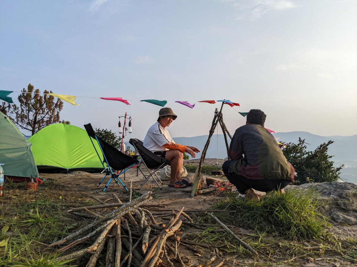 ChrenKimseng's tweet photo. Relax time 🌿🥾⛰🏕⛅️🥰🌿 https://t.co/JQgQBWUtUY